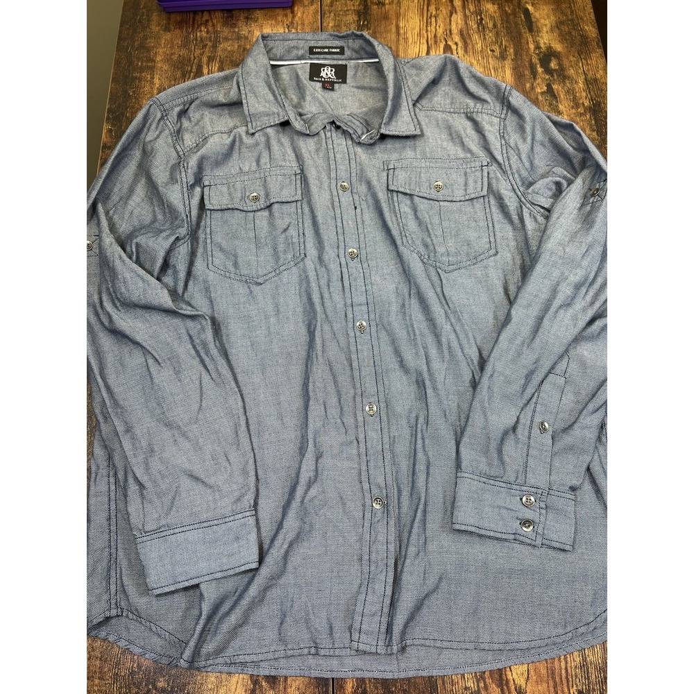 Rock & Republic Men's Sz XL Long-Sleeve Easy-Care Button-Down Chambray Shirt